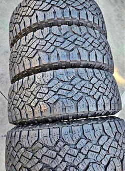 275 70 18 Goodyear tires Con 80% de Vida Las 4