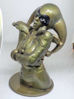 6in Tall Printed Harley Quinn Bust Statue