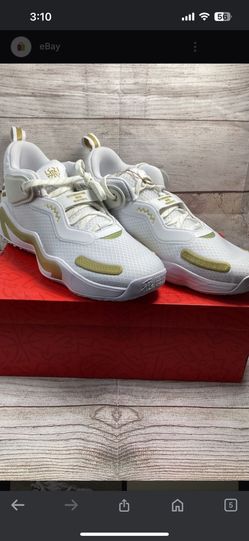 Donovan Mitchell Basketball Shoes