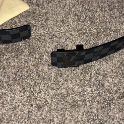 Louis Vuitton Belt - Size 32
