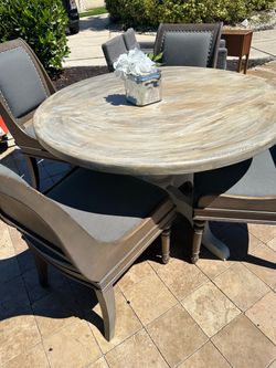 table and 4 chairs- good condition