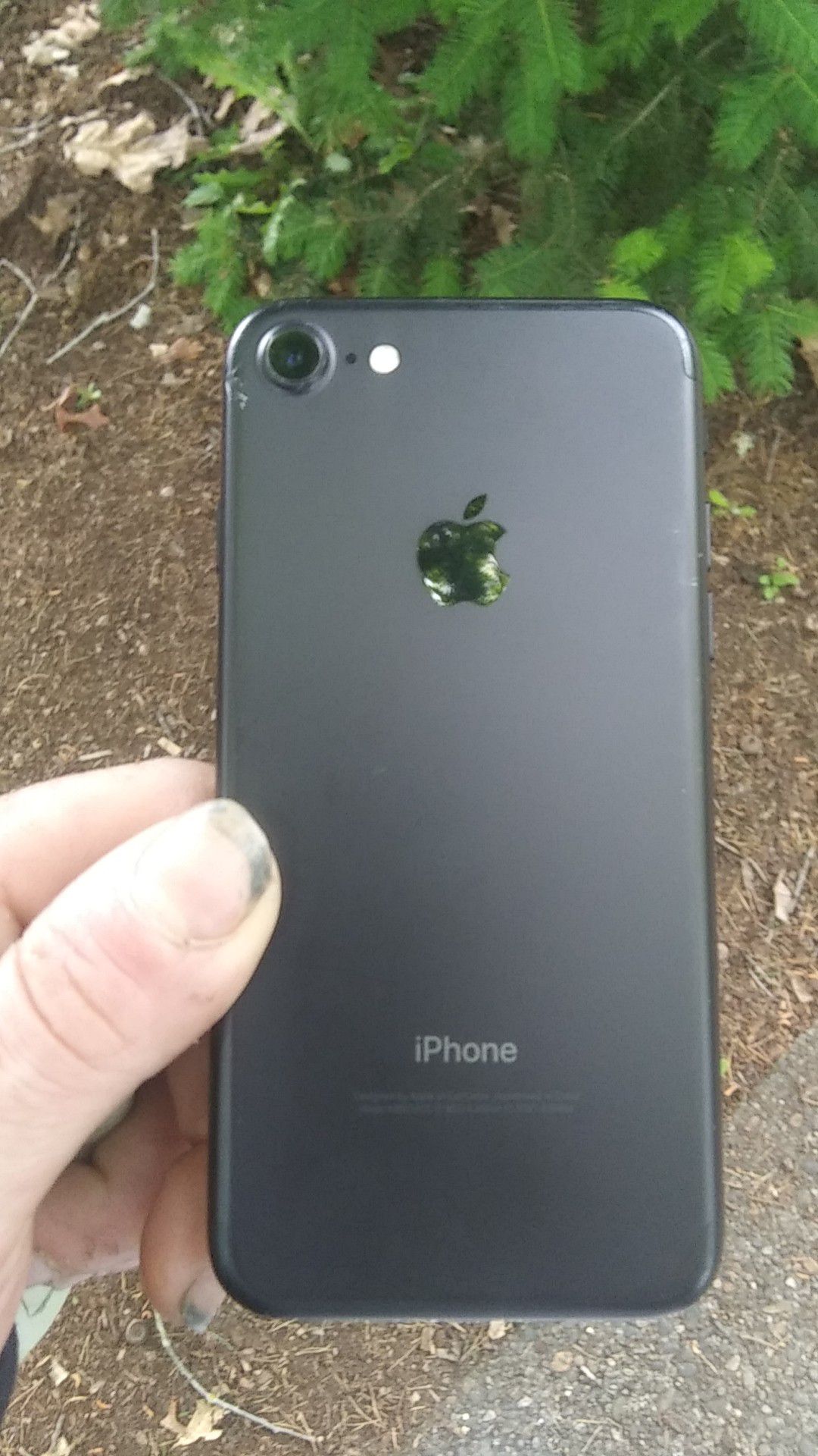 Matte black iPhone 8 32GBvery clean NOT ICLOUD LOCKED