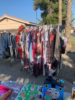 Big Lamont Yard Sale