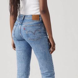Levi’s Cropped Women’s Jeans