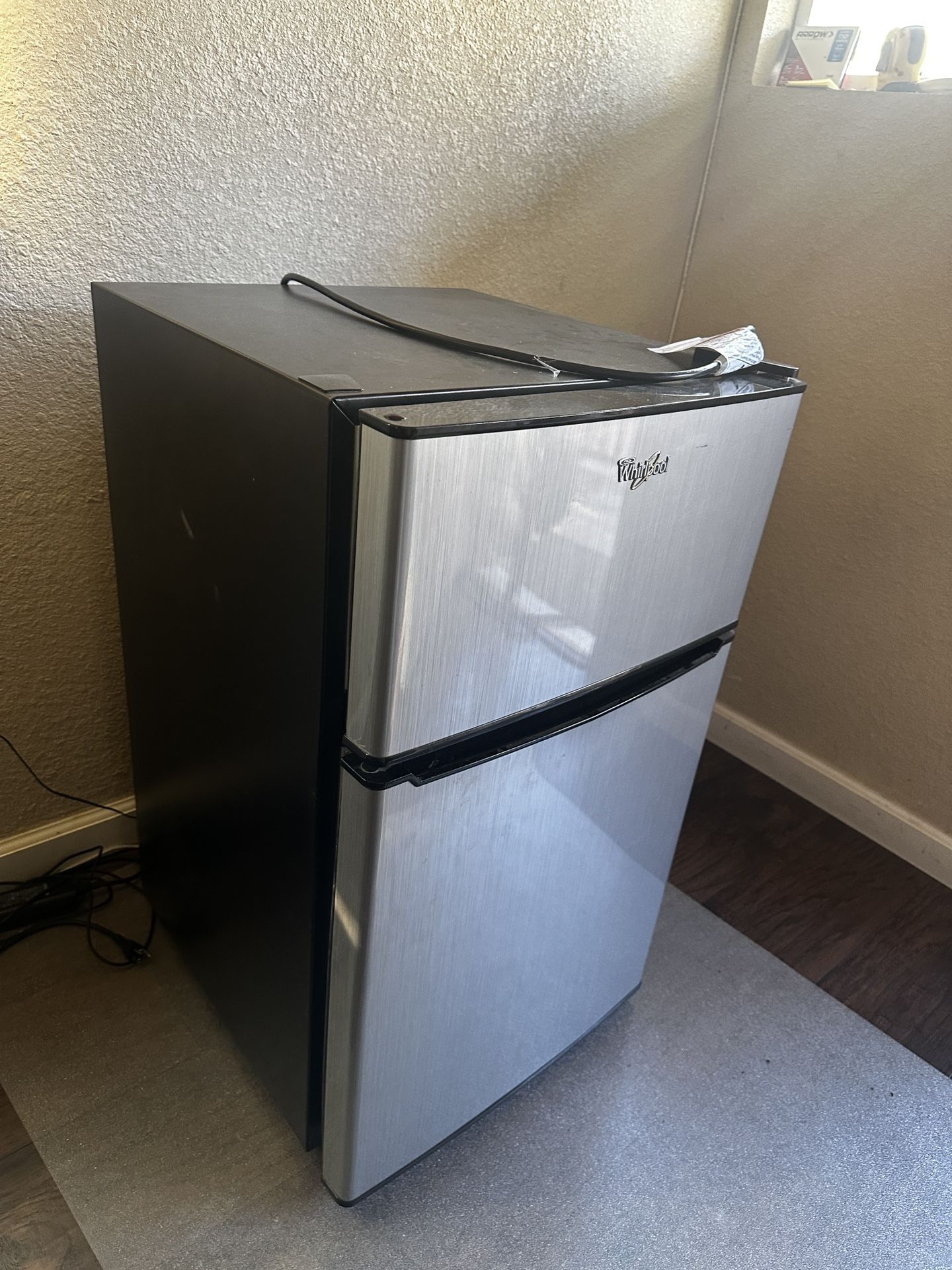 Whirlpool Mini-Fridge WH31S1E