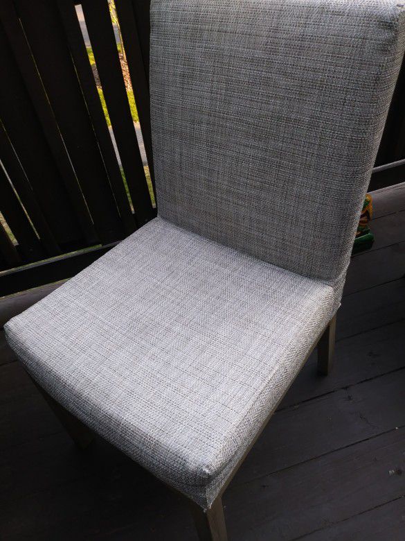 Outdoor Dining Chairs Pair