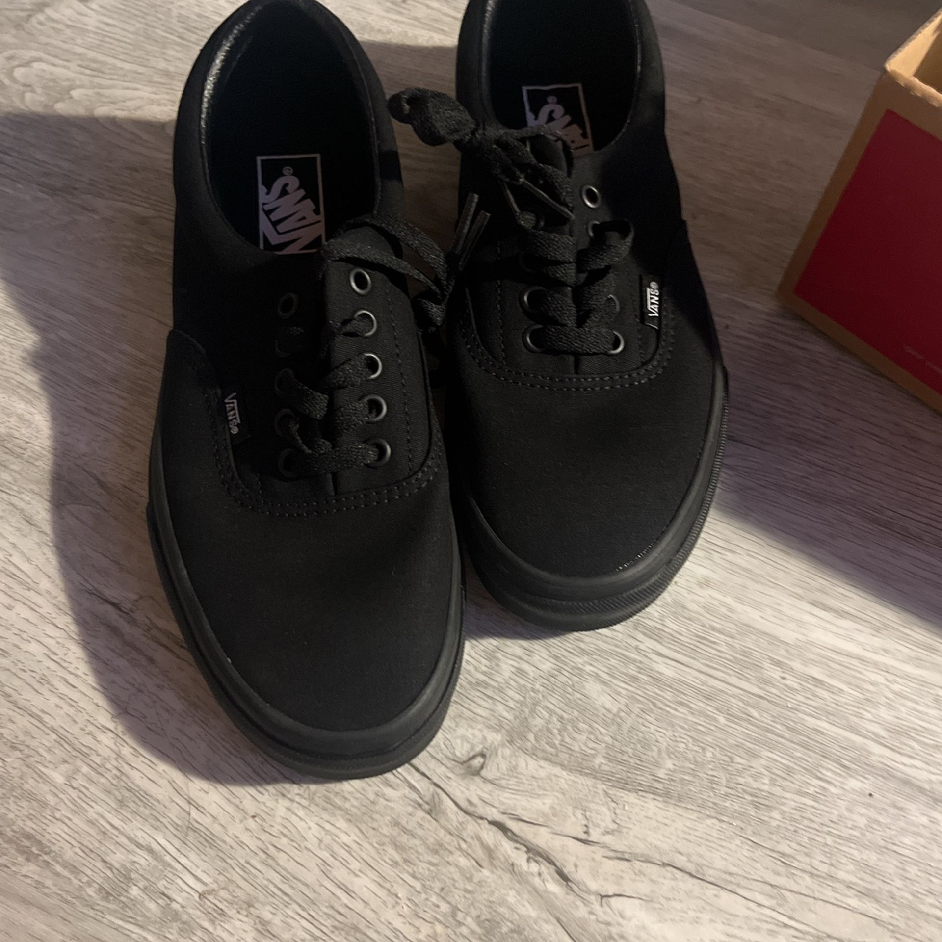 black vans size 8.5