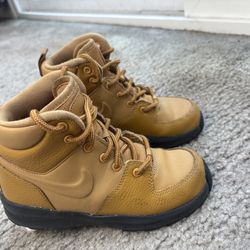 Nike Manoa Leather Boots-Kids 13