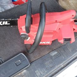Skil 40volt 14inch Chainsaw +Battery &charger 