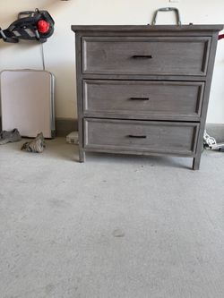 Dresser