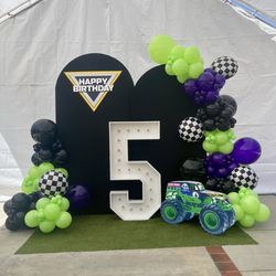 Monster jam balloon decor