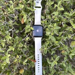 Apple Watch SE 44mm GPS