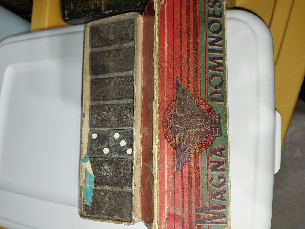 Vintage Magna Dominoes