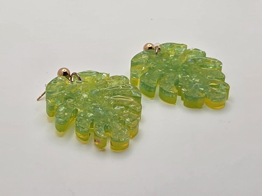 Green Glass Leaf Earrings