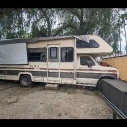 1990 Ford Tioga Arrow MotorHome (Must Go As Is)