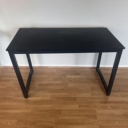 Black desk - Free
