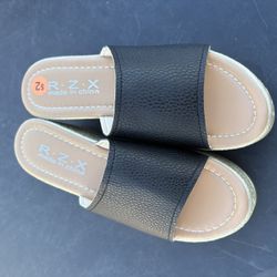 Women Sandal Heel Size 6 USED