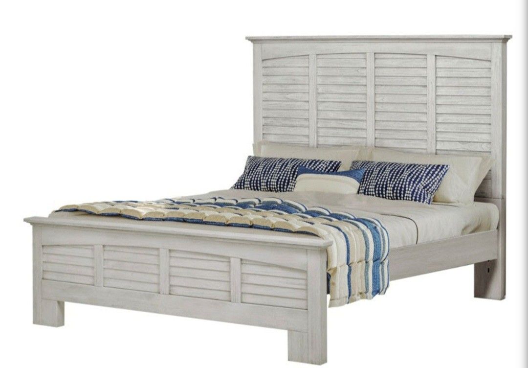 Like New Surfside Bedroom Set