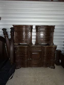 Sturdy King Bedroom Set- Good Condition
