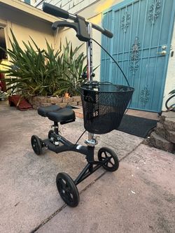 Roscoe Medical Adult Knee Scooter for Foot Surgery – Foldable and Adjustable Knee Walker for Foot and Leg Injuries – Crutch Alternative – Knee Rover –