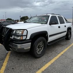 For Sale / Work Truck 2003 Avalanche  