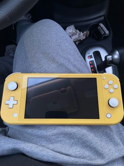 Nintendo switch lite yellow