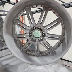 Four 24 Inch Velocity Rims/Tíres 295/35R24