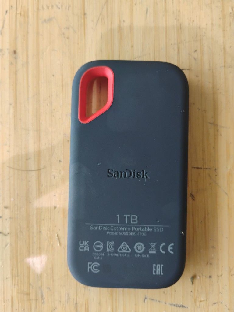 SanDisk Extreme Portable SSD - 1TB (Black)