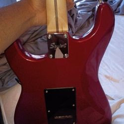 SQIER STRATOCASTERS BY FENDER A Amp That Has Everything On It