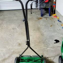 Manual 16inch Lawn Mower - Like New
