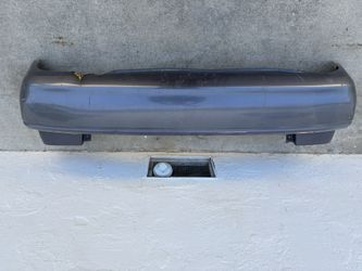 Toyota Camry ‘99 Bumper $30