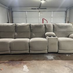 4 Seat Couch With 3 Recliners