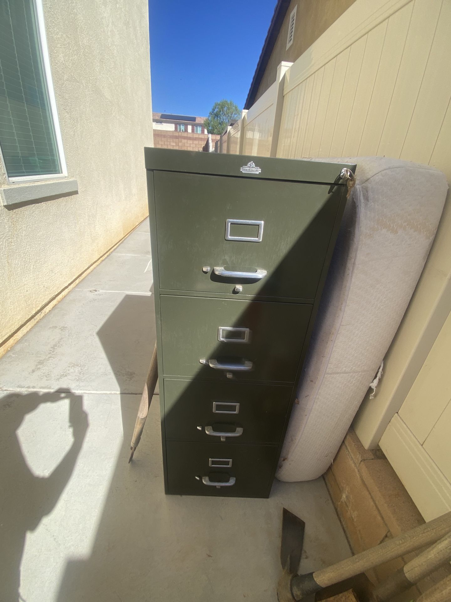 Two Filing Cabinets With Key