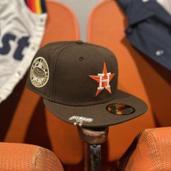 Houston Astros Fitted Hat - 7 1/4 for Sale in Houston, TX - OfferUp