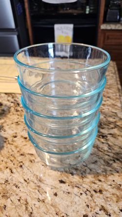 Pyrex Glass Bowls / containers without lid