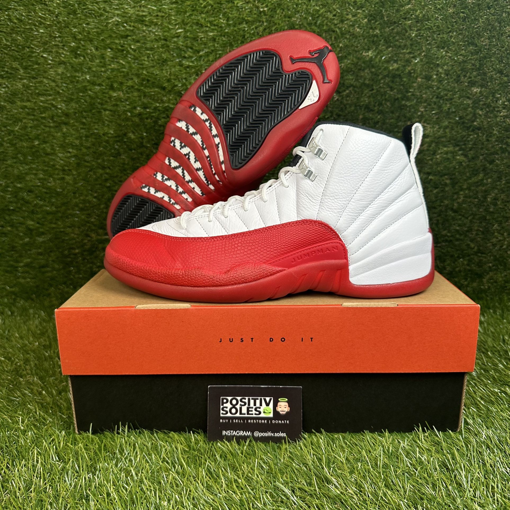 Air Jordan 12 Cherry