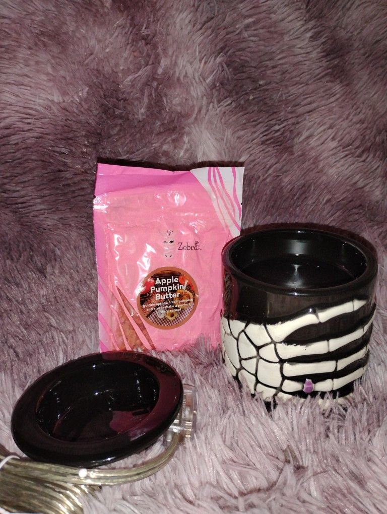Skeleton Hand New Unused Simmerpot