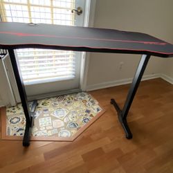 LIKE NEW S-Racer Gaming Desk with Full Sized Mouse Pad - 45”