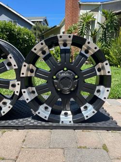 5 lug nut rims / rines de 5 birlos ( 5x150) Sinze: 20”