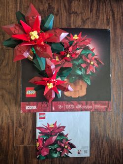 LEGO Icons Poinsettia Building Set - Botanical Collection (10370)