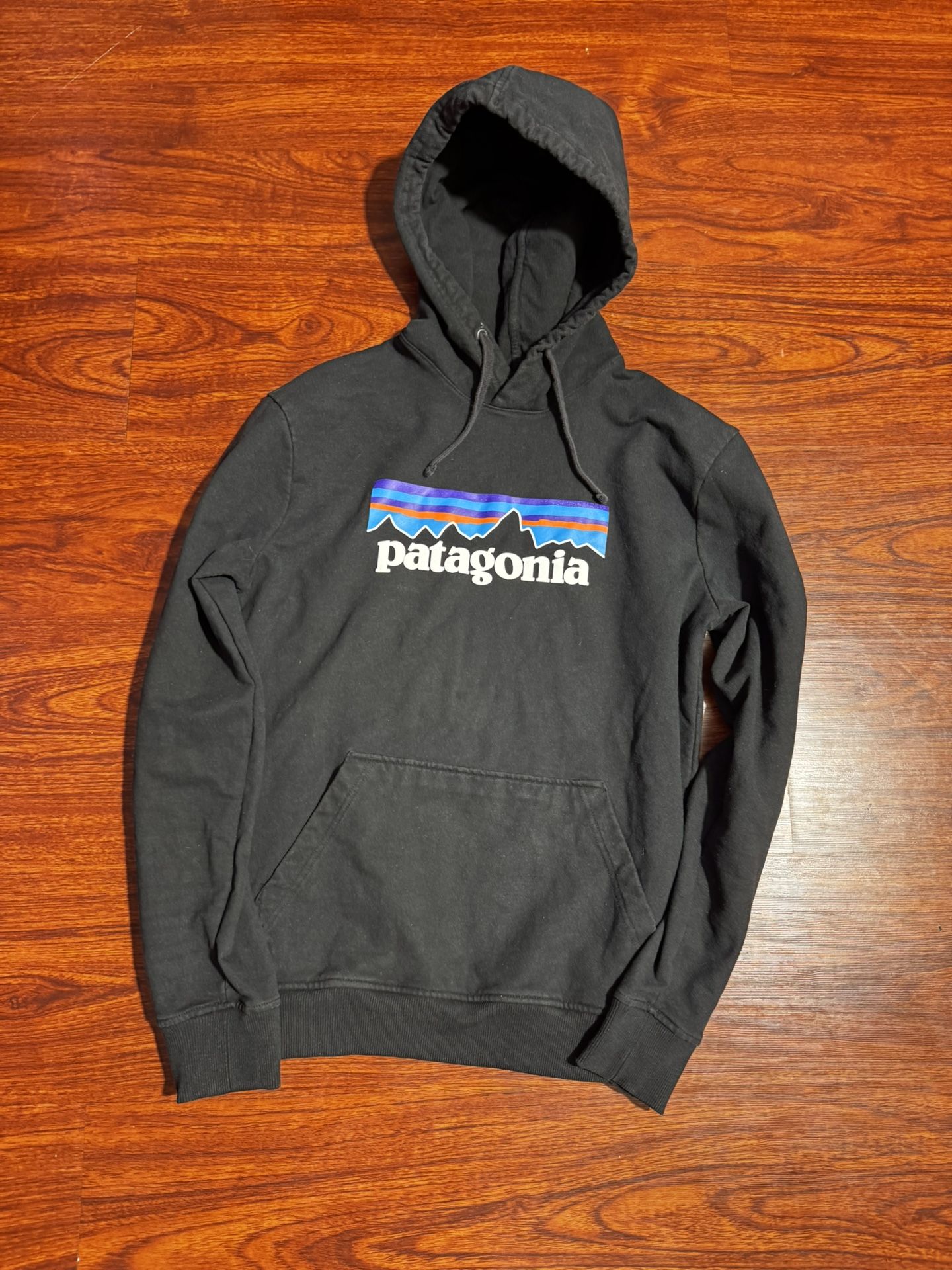 Patagonia Black Hoodie Medium