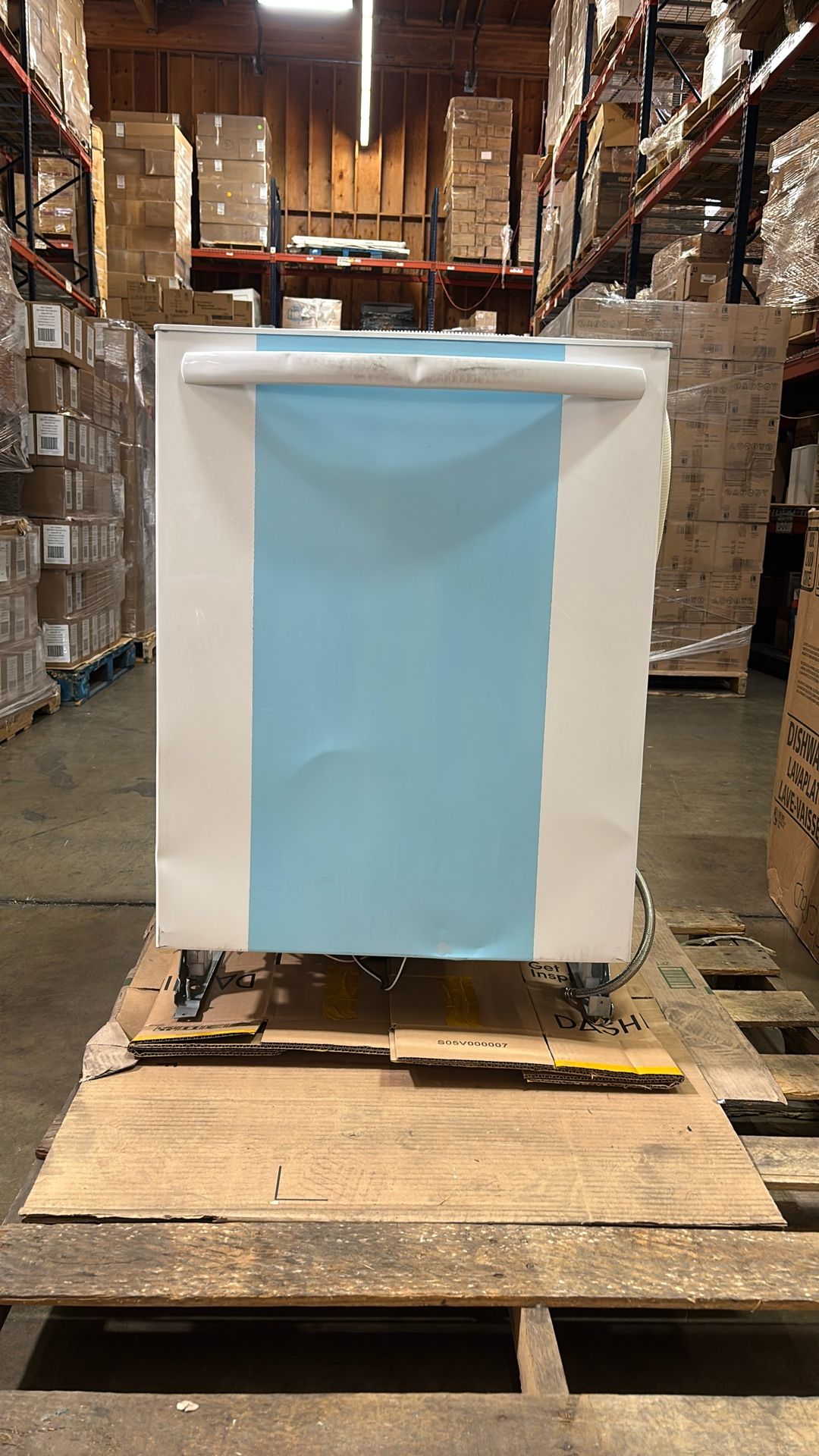 Frigidaire 24” Built In Dishwasher.