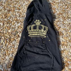 Dog Outfit- Hooded Tank Top In Black With Back Pocket And Gold Crown 