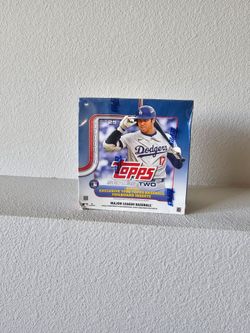 TOPPS 2025 SERIES TWO MEGA BOX