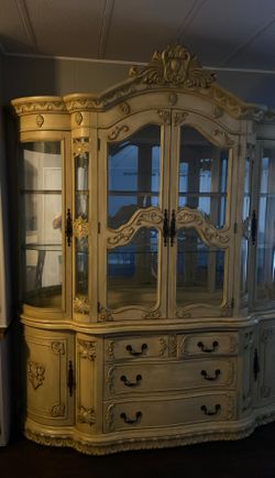 I have a 2 pcs China for sale $500 or better offer pick up only very heavy