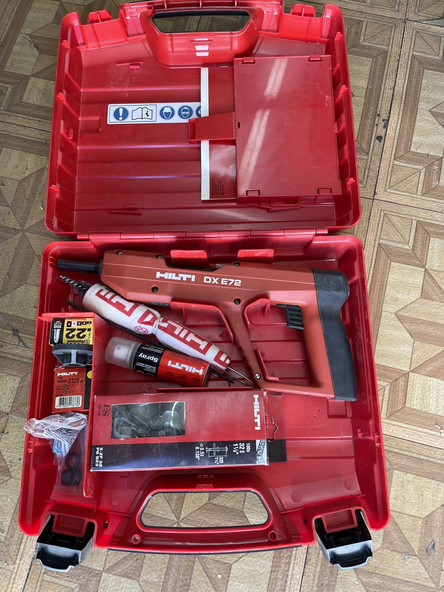 Hilti DX E72 Power Actuated Nail Fastening Tool