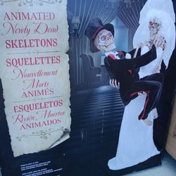 Animated Newly Dead Skeletons, Animated Skeletons, Life Size Skeletons, Animatronics