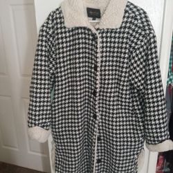 Women's Size Small 