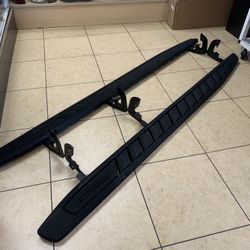 2019/2025 SILVERADO RUNNING BOARDS