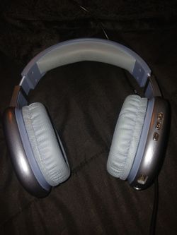 P9/Cloud/STF Aurum Wireless Over Ear Headphones
